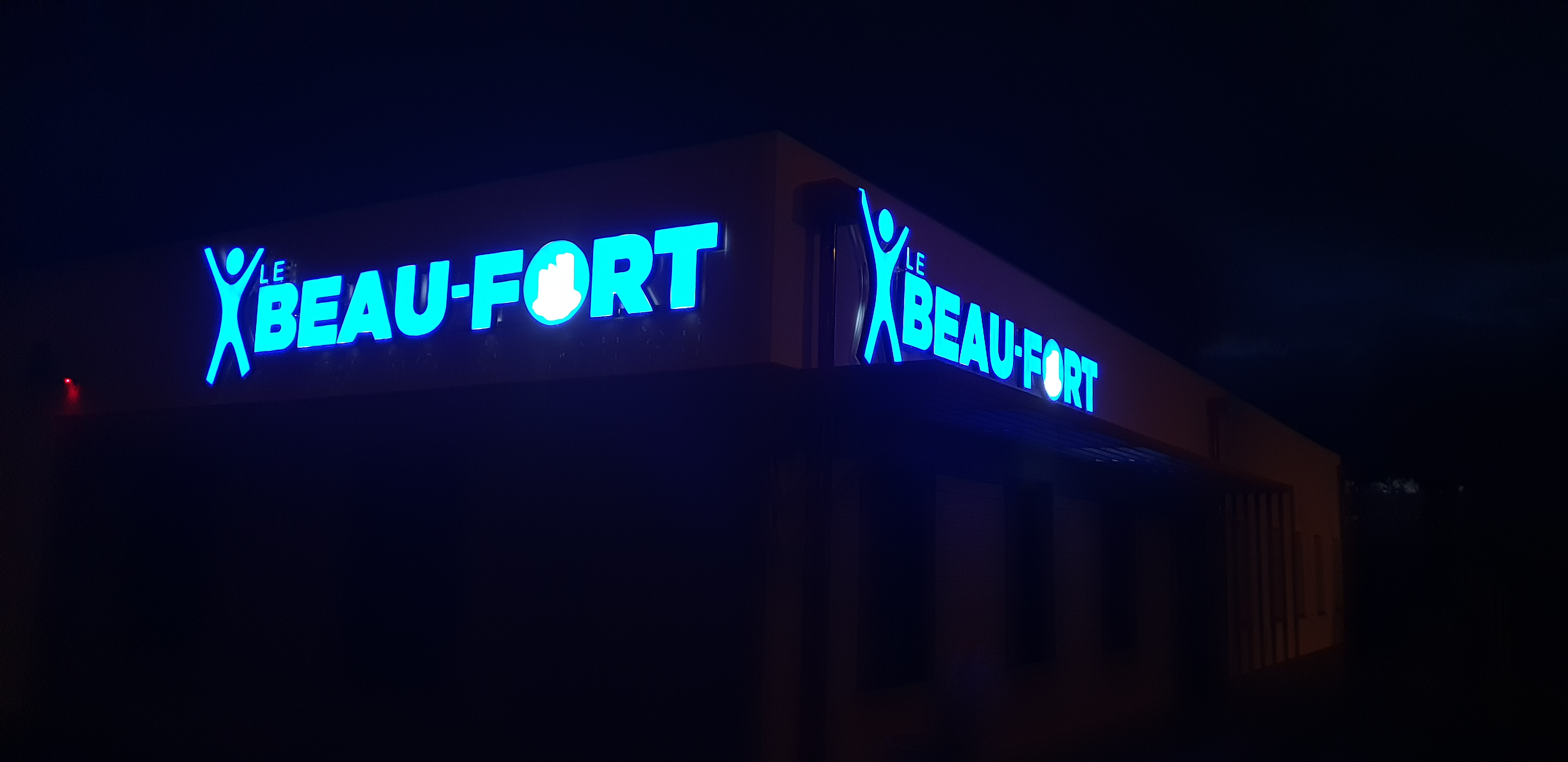 L'enseigne néon Le Beaufort